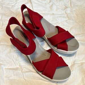 Cloudsteppers by Clarks Red and Gray Comfort Sandals with Adjustable Slingback